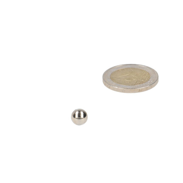 Ball magnet 7 mm small shiny metal ball with strong magnetic properties and reflective surface