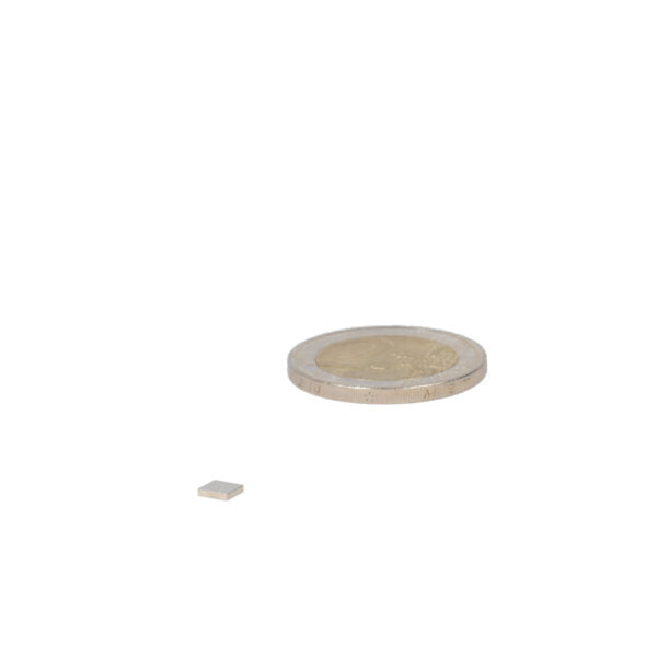 Neodymium Block magnet 4x4x0.9 mm - Magnetic Solutions