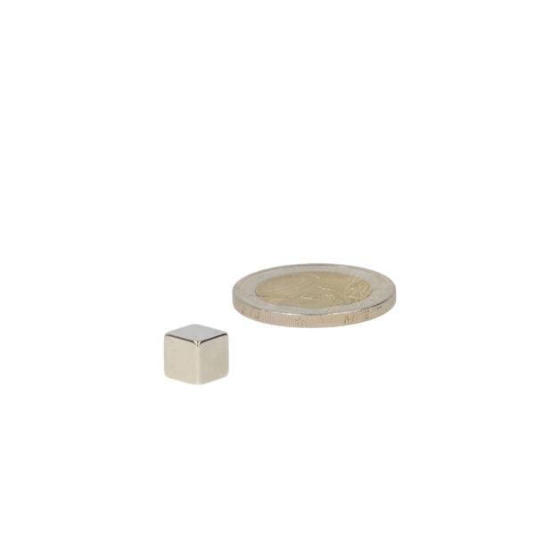 Neodymium cube magnet 7 mm with strong magnetic strength and polished silver metal finish