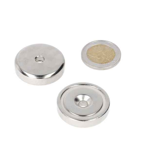 Pot Magnet 32 x 7 mm, with Countersunk Hole