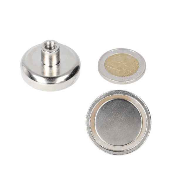 Pot Magnet 32 x 8 mm with M6 Threaded Bush