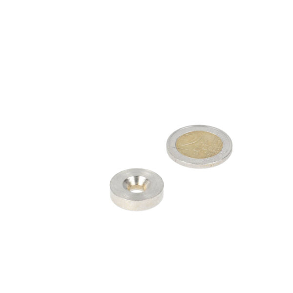 Silver-coloured ring-shaped discs of steel with bored countersunk hole without magnet with metal finish