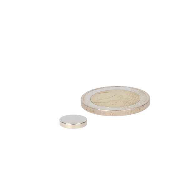 Small round silver disc magnet 10 x 2 mm with powerful neodymium magnet and smooth metallic surface