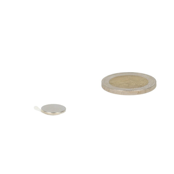 Silver neodymium disc magnet 11 x 1 mm with strong adhesion, smaller than one euro coin