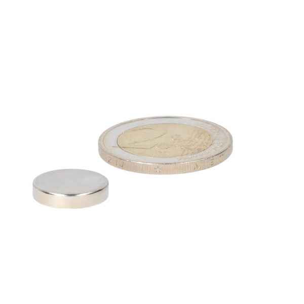 Silver disc magnet 14 x 3 mm high power neodymium magnet with smooth reflective surface for multi-purpose use