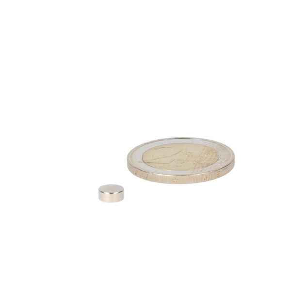 Small silver disc magnet 6 x 2.5 mm diameter magnetised for creative use